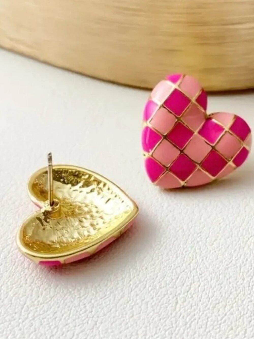 ✨ModCloth Solna Pink Checkered Heart Earrings - Picture 4 of 4